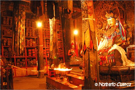 5_137_2005_08_tibet_1860_gyantse