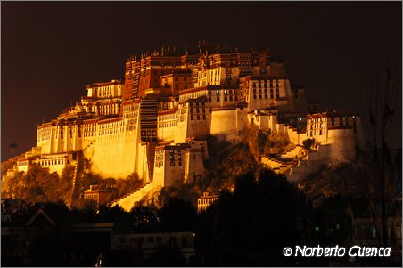 9_011_2005_08_tibet_0147_lhasa1