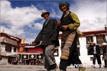 155_2005_08_tibet_2018_back_in_lhasa