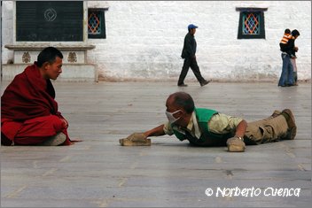 158_2005_08_tibet_2114_back_in_lhasa